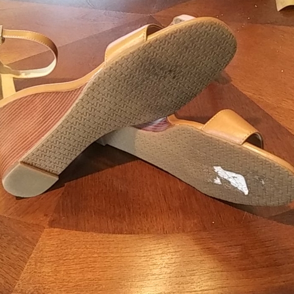 Michael kors shoes - Picture 3 of 6